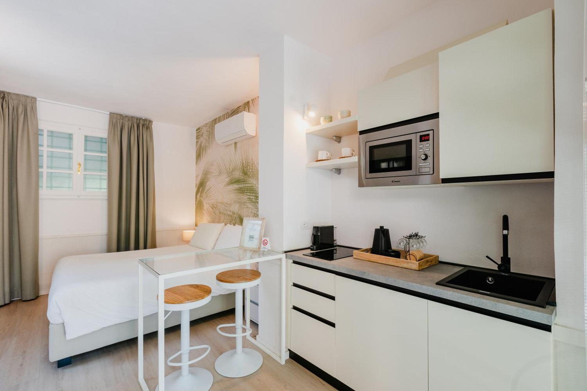Apartment 01 *
