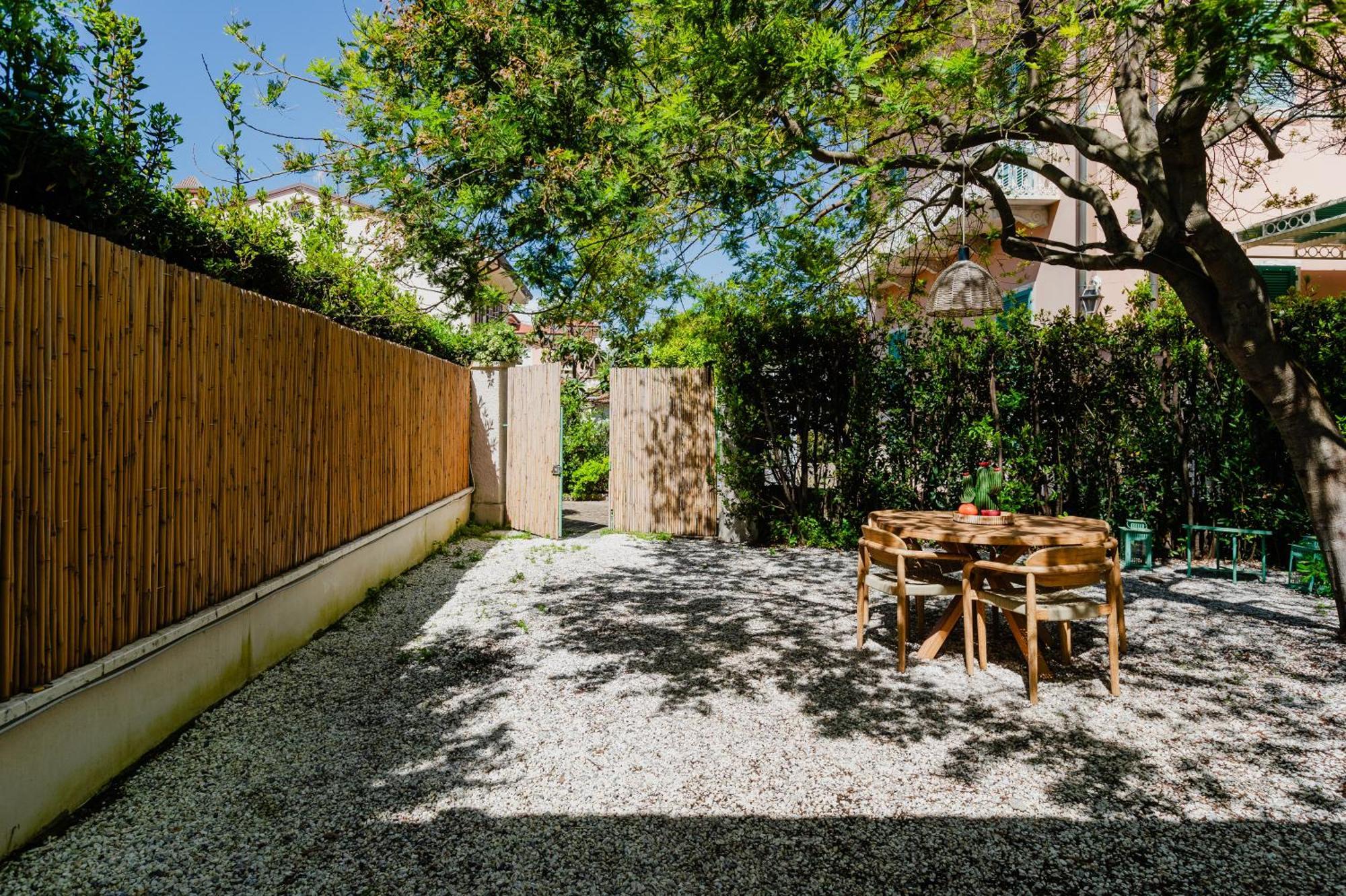 Apartment 01 *